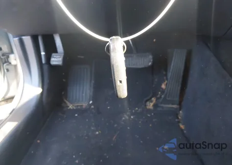 2013 Hyundai Genesis 3.8 z USA, uszkodzony, nr VIN KMHGC4DD5DU233523